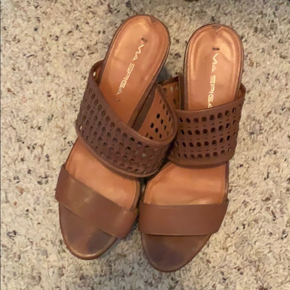 Brown wedges